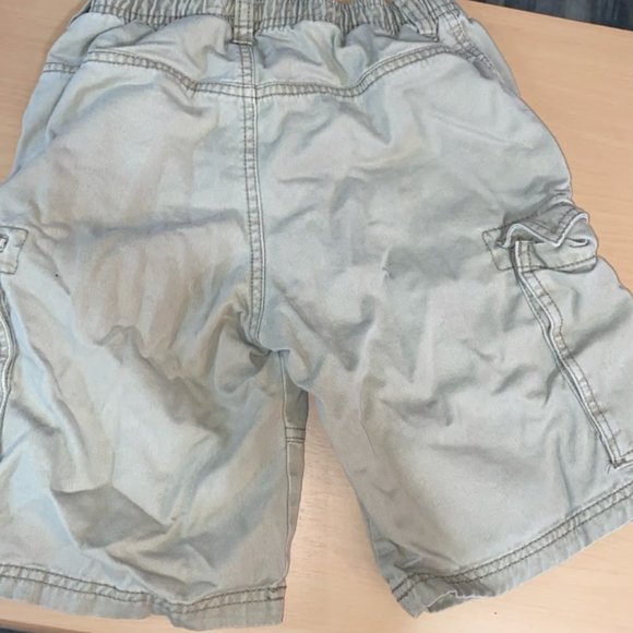 OshKosh B'Gosh Boys size small cargo shorts, outdoor shorts - Picture 4 of 4